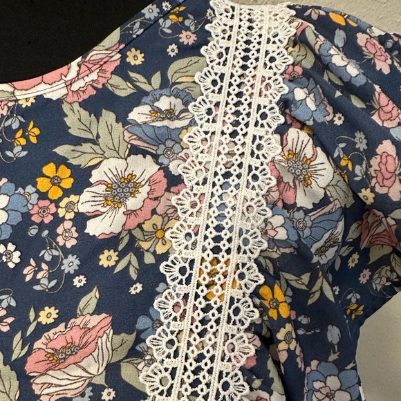 Alice Blue peplum top - Picture 5 of 5